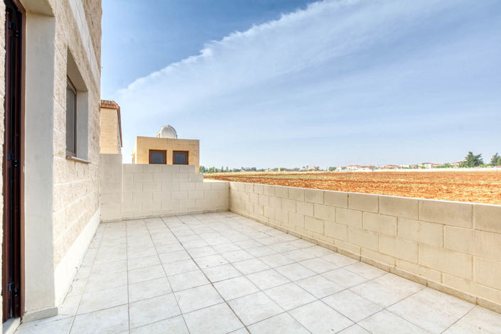 Image No.5-2 Bed House for sale