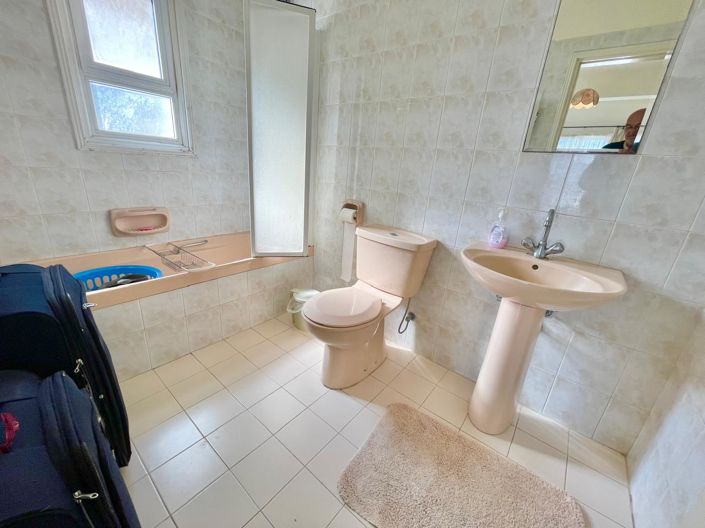 Image No.41-3 Bed House for sale