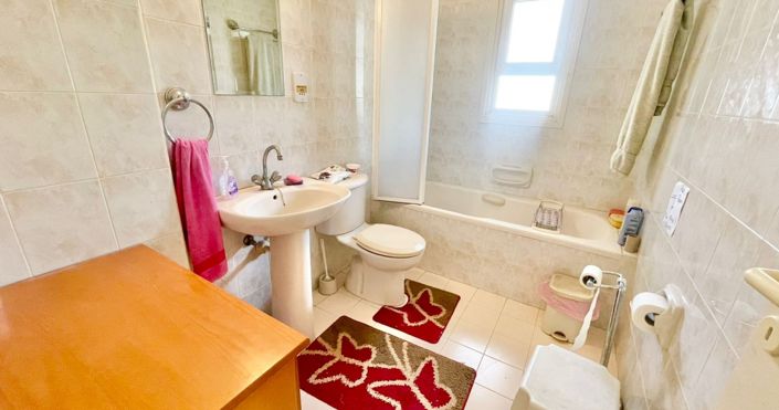 Image No.44-3 Bed House for sale