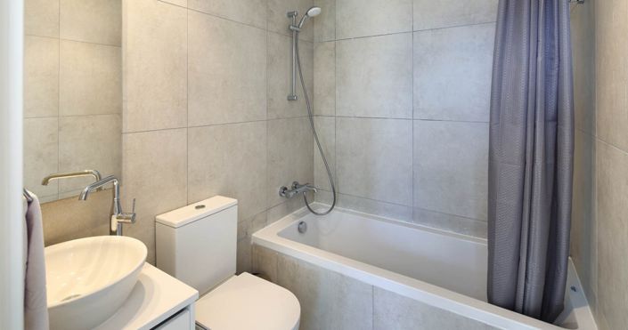 Image No.16-2 Bed House for sale