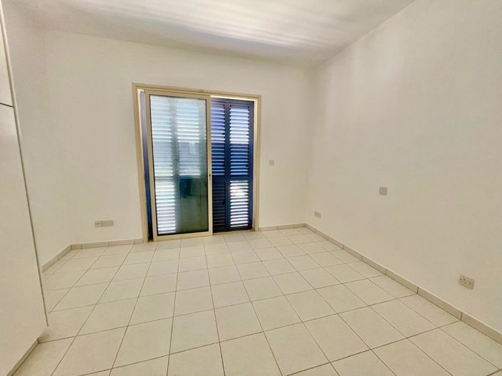 Image No.13-2 Bed House for sale