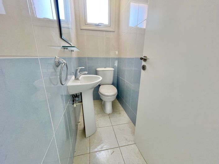 Image No.14-2 Bed House for sale