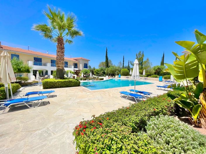 Image No.3-2 Bed House for sale