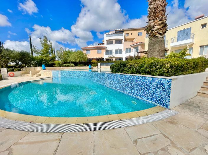 Image No.5-2 Bed House for sale