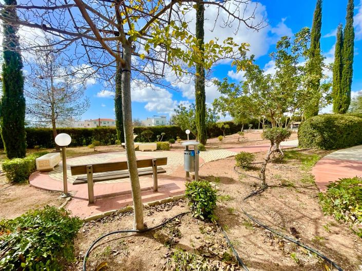 Image No.6-2 Bed House for sale