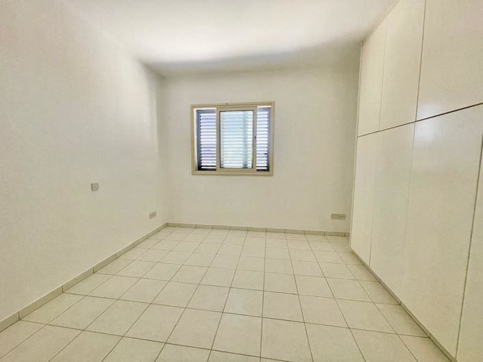 Image No.9-2 Bed House for sale