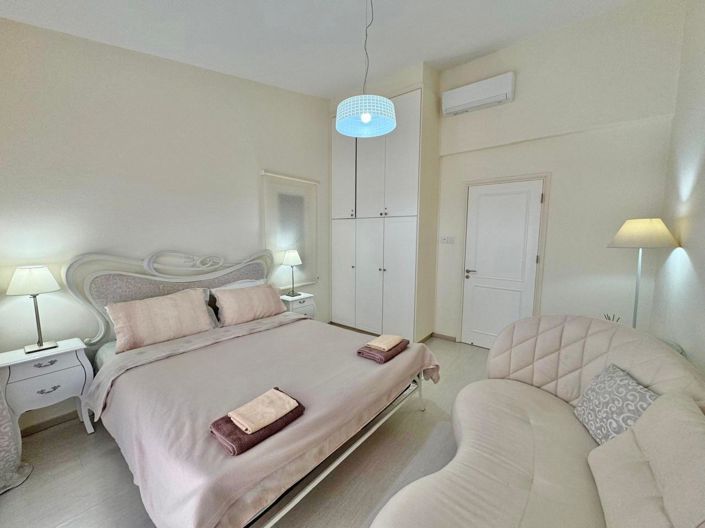 Image No.16-3 Bed House for sale