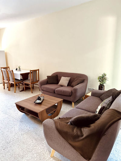 Image No.10-2 Bed House for sale