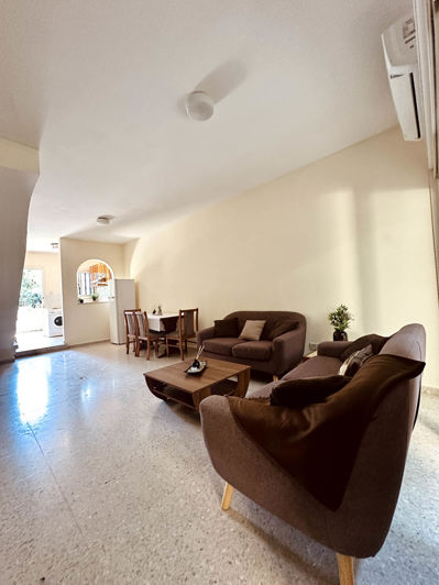 Image No.11-2 Bed House for sale