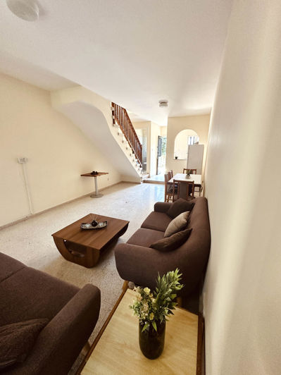 Image No.13-2 Bed House for sale