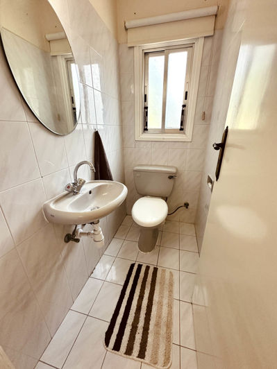 Image No.20-2 Bed House for sale