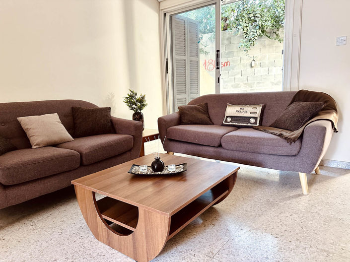 Image No.3-2 Bed House for sale