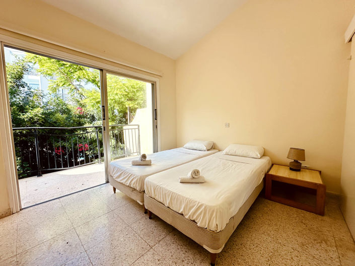 Image No.32-2 Bed House for sale