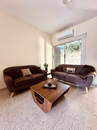 Image No.9-2 Bed House for sale