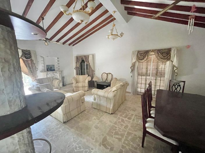 Image No.5-2 Bed House for sale