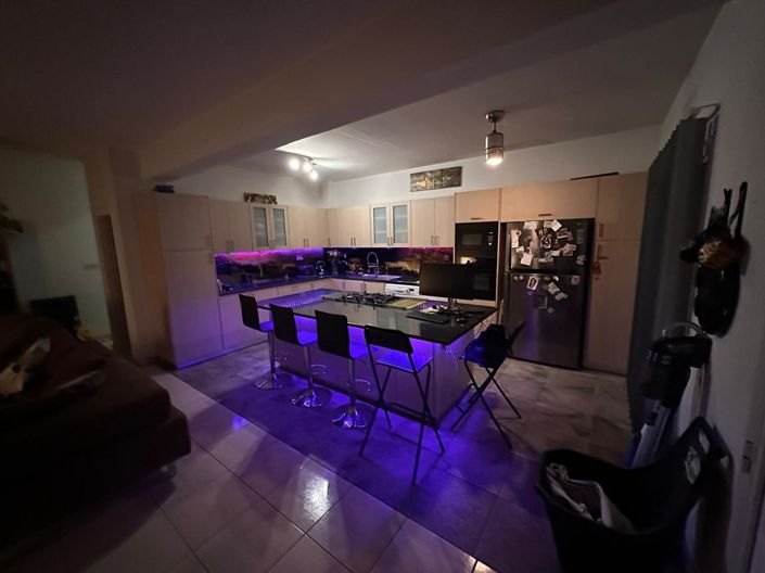 Image No.14-3 Bed House for sale