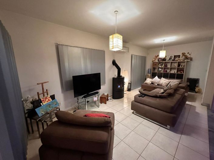 Image No.6-3 Bed House for sale