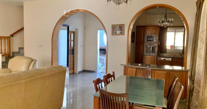 Image No.13-3 Bed House for sale