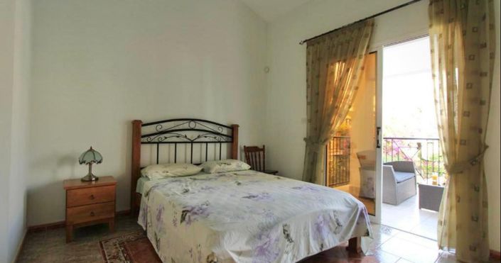 Image No.18-3 Bed House for sale