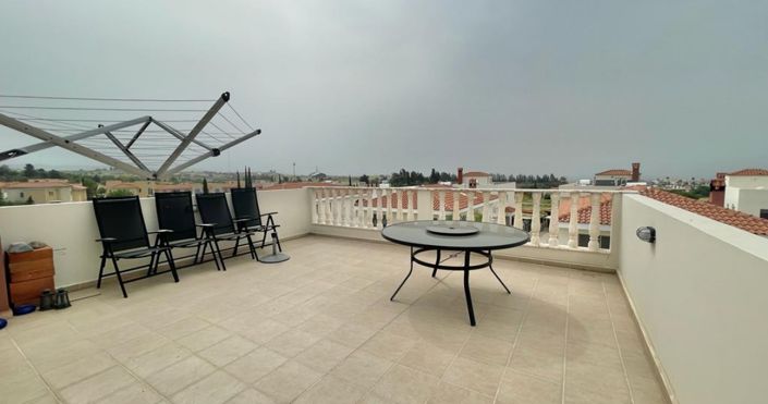 Image No.11-2 Bed House for sale