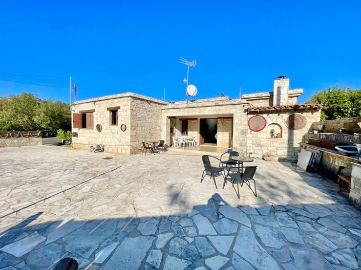 Image No.2-3 Bed House for sale