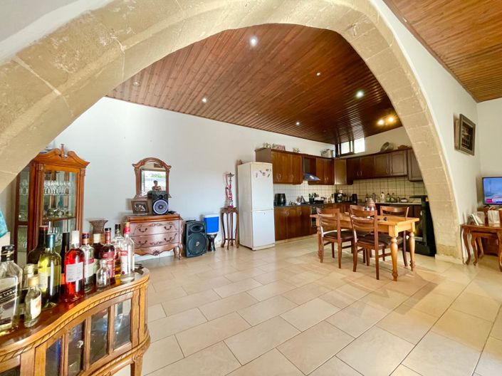 Image No.6-3 Bed House for sale