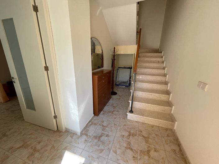 Image No.13-3 Bed House for sale