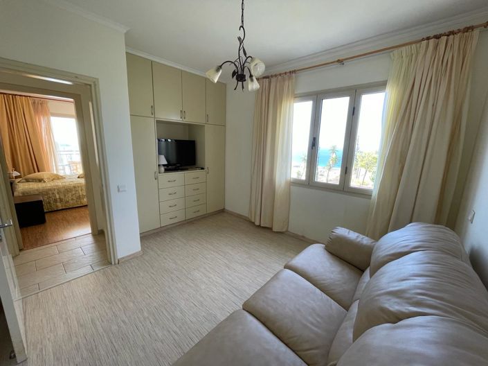 Image No.18-3 Bed House for sale