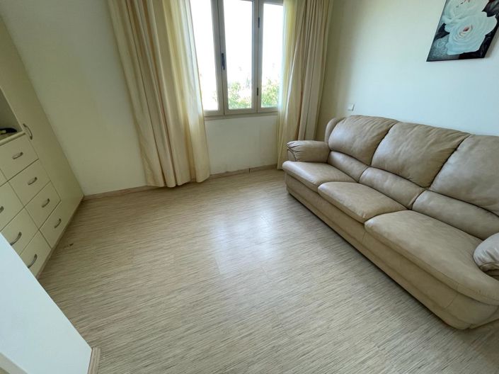 Image No.19-3 Bed House for sale