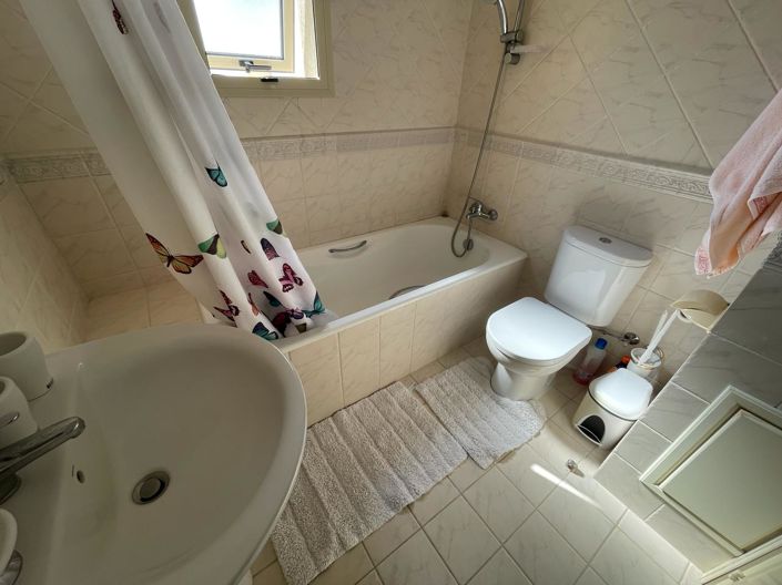 Image No.24-3 Bed House for sale