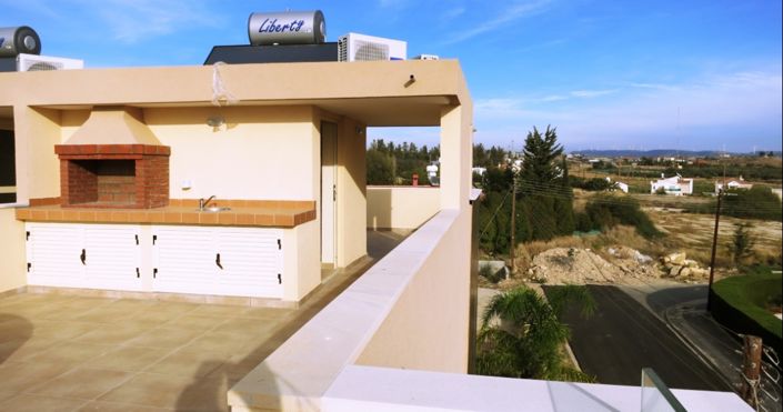 Image No.4-2 Bed House for sale