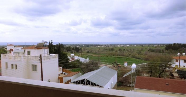 Image No.8-2 Bed House for sale