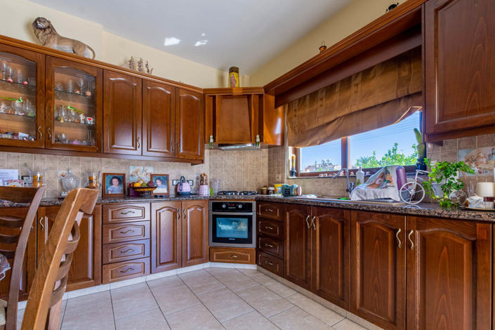 Image No.14-3 Bed House for sale