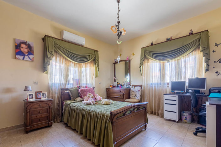 Image No.22-3 Bed House for sale