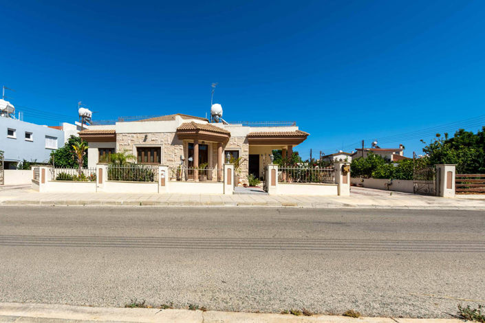 Image No.7-3 Bed House for sale