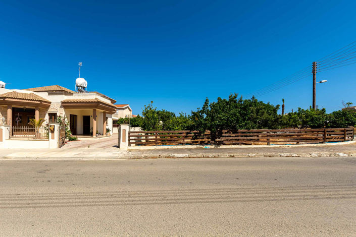 Image No.9-3 Bed House for sale