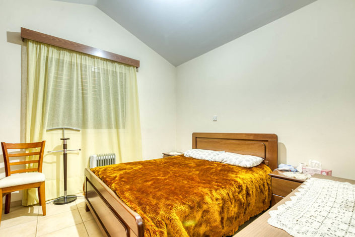 Image No.20-4 Bed House for sale