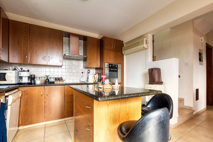 Image No.9-4 Bed House for sale