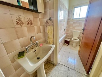 top-floor-apartment-for-sale-paphos-cyprus-ge