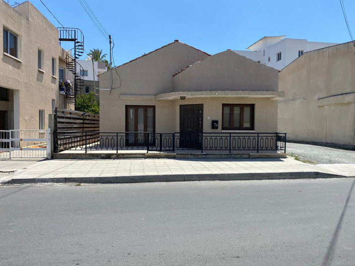 Image No.1-Maison de 4 chambres à vendre à Chypre