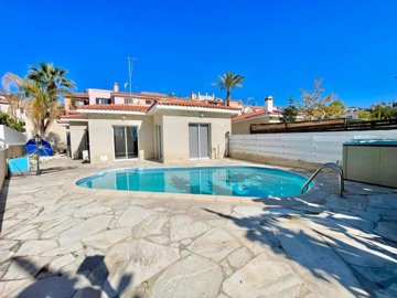 key-ready-bungalow-for-sale-paphos-cyprus-1