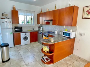 villa-for-sale-paphos-cyprus-pegeia1