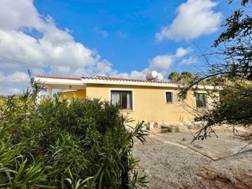 bungalow-for-sale-peyia-paphos-cyprus10