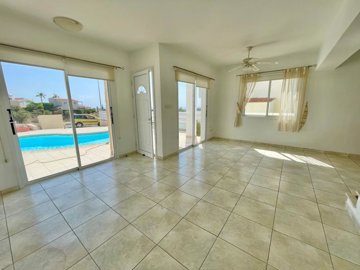 villa-for-sale-paphos-peyia-cyprus38