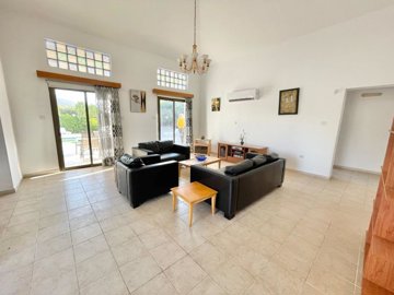 bungalow-for-sale-peyia-paphos-cyprus23