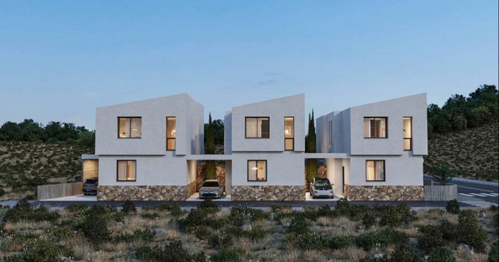 Image No.10-3 Bed House for sale