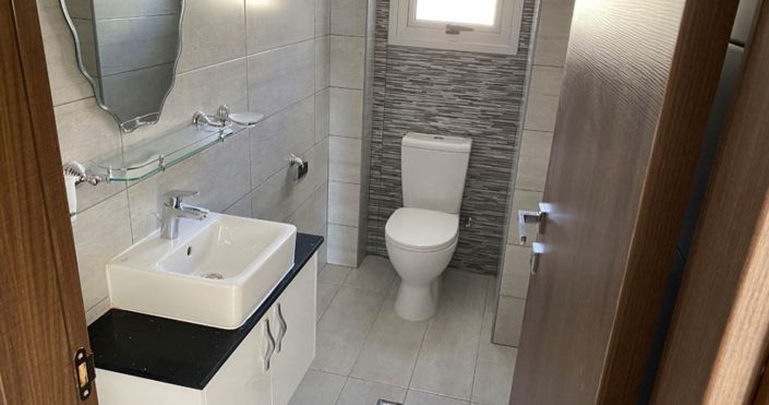 Image No.15-3 Bed House for sale