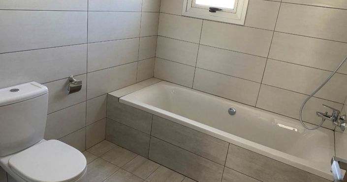 Image No.21-3 Bed House for sale