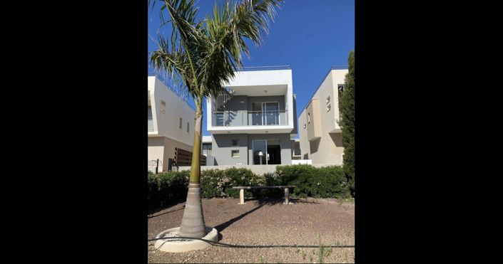 Image No.6-3 Bed House for sale