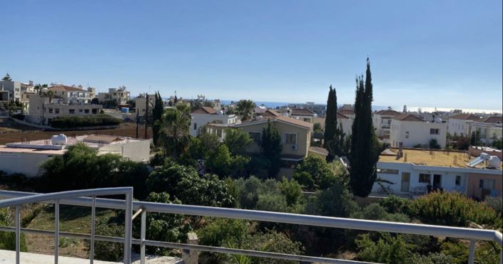 Image No.8-3 Bed House for sale